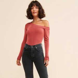 NWT Free People Intimately That’s Hot LS Shimmer Bodysuit, Red Clover, Medium